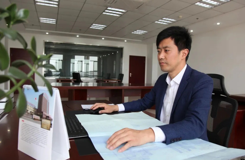 海安名匠丨江蘇鵬飛集團(tuán)股份有限公司設(shè)計中心主任，高級工程師、高級技師李曉平